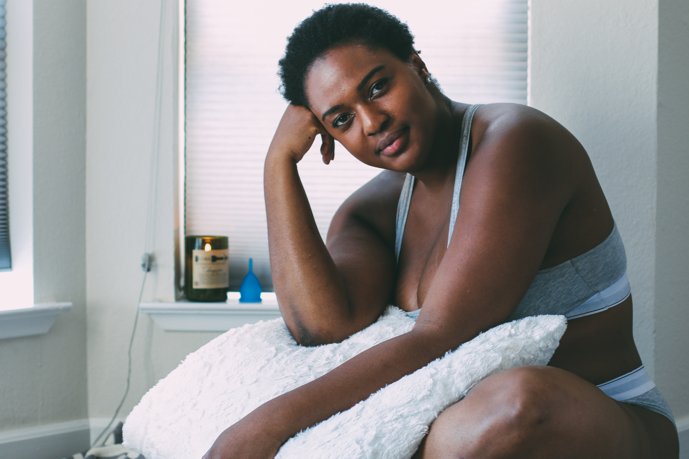 5 Essential Oils that Ease Period Pain & Menstrual Cramps