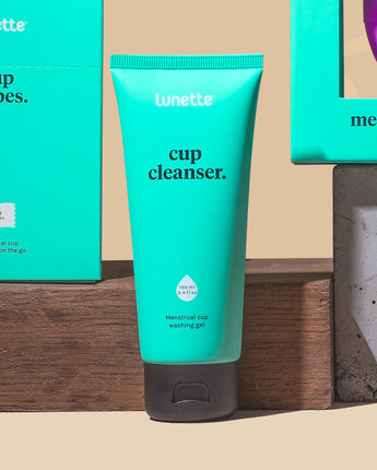 Lunette cup cleanser.